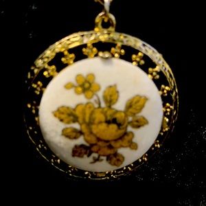 Gorgeous Antique Pendant & Chain